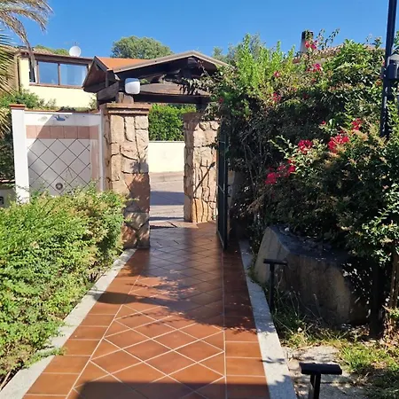 Domus Luxi Porto Frailis *