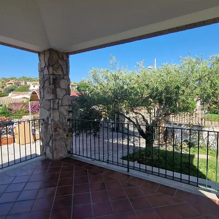 Domus Luxi Porto Frailis Casa vacanze *